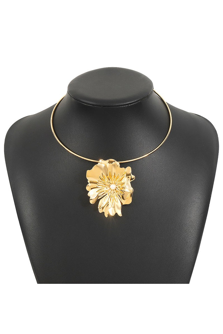 Metal Pearl Flower Collar Necklace