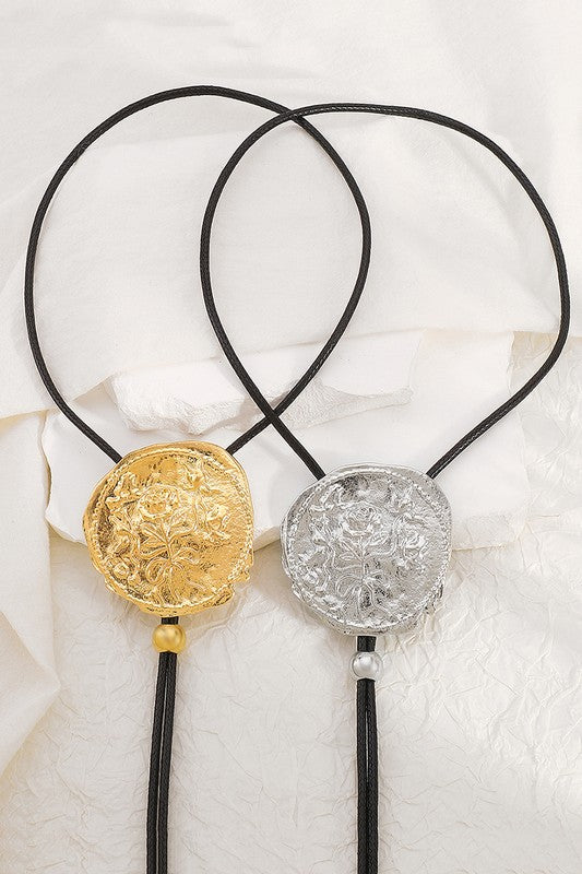 Statement Metallic Rose Pattern Necklace