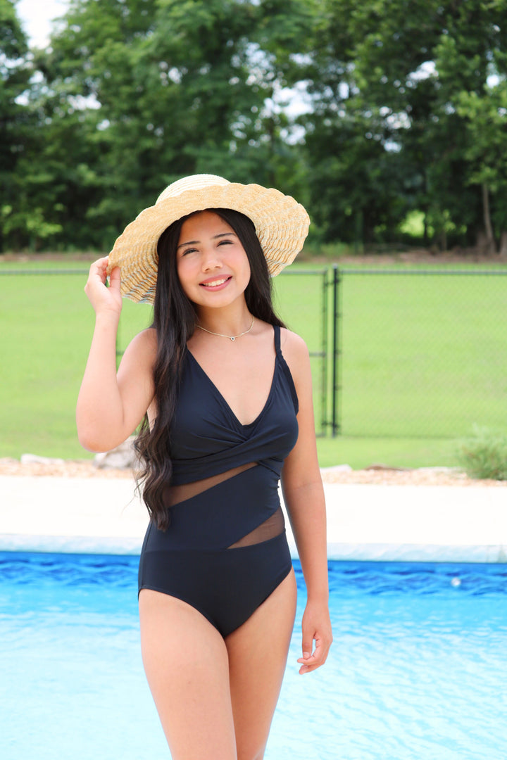 Twist V-neck Mesh One Piece Swimsuit